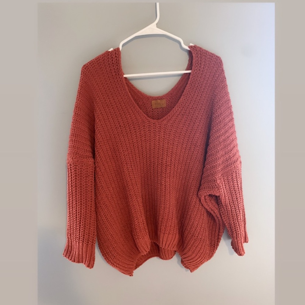 South moon under sweater